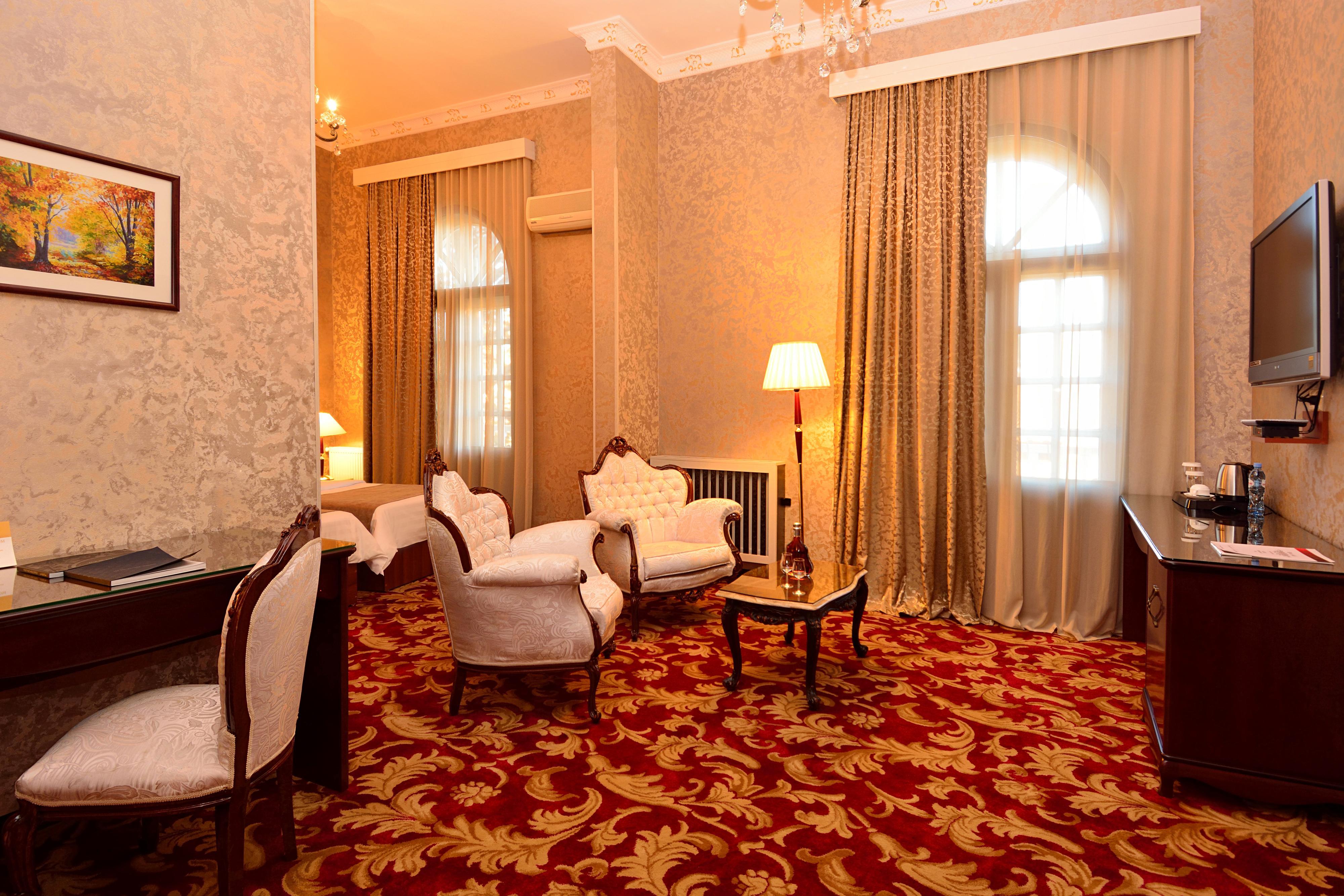 River Side Hotel Tiflis Exterior foto A suite at the hotel