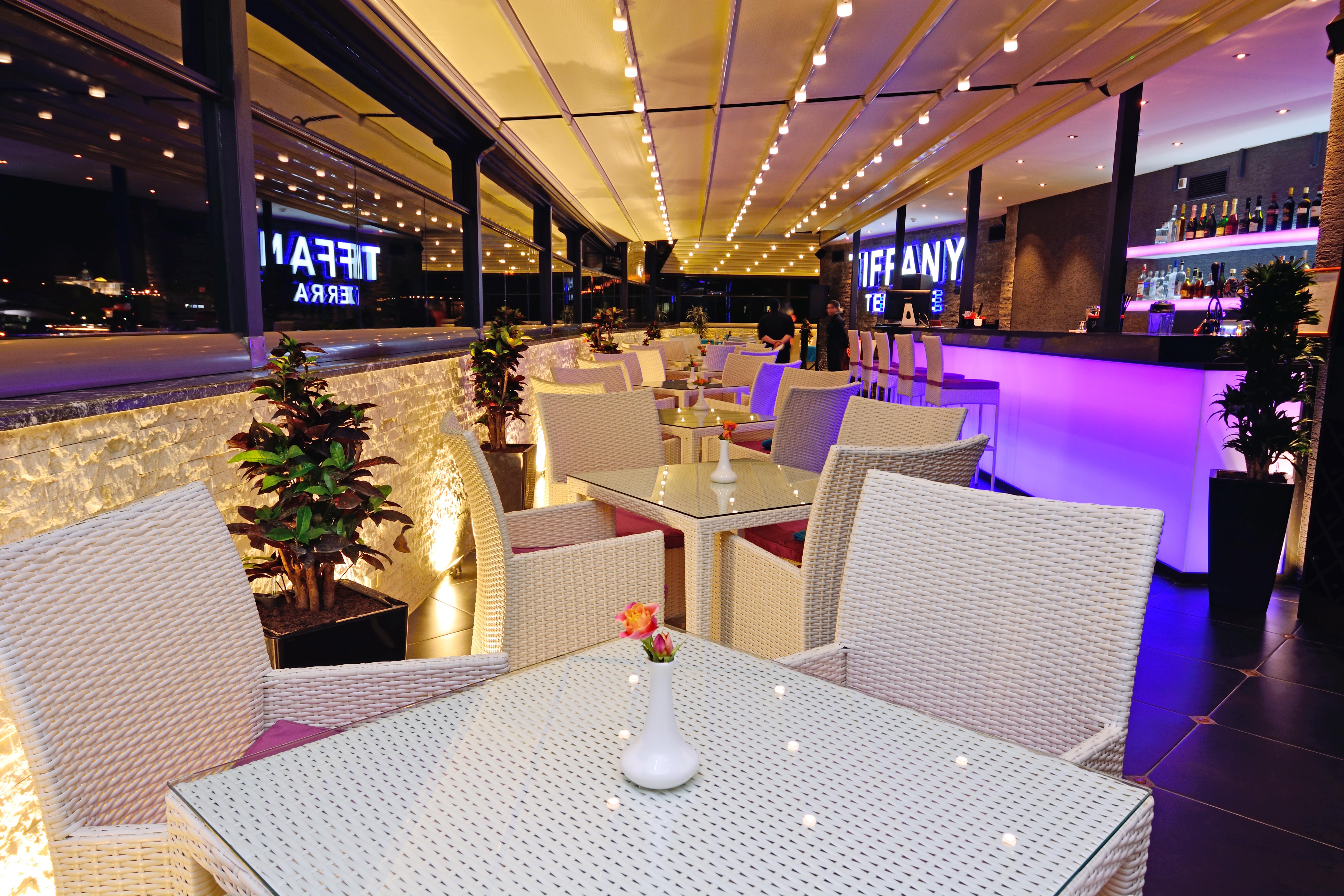 River Side Hotel Tiflis Exterior foto Interior of the restaurant