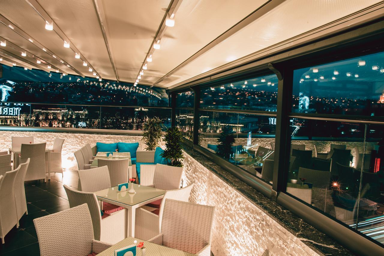 River Side Hotel Tiflis Exterior foto The Sky Bar